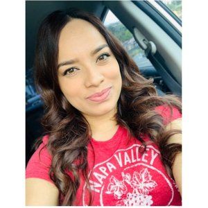 Meet your Posher, Crystal